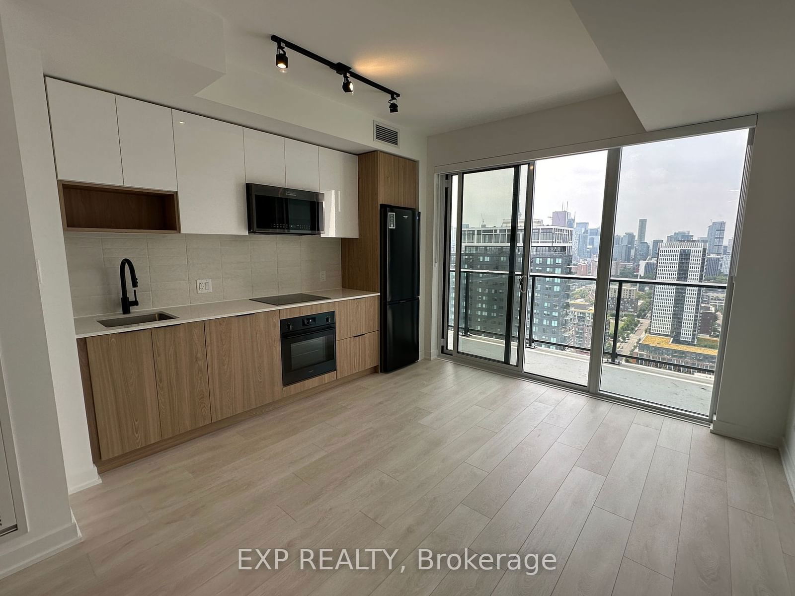 5 Defries St, unit 3007 for rent - image #1