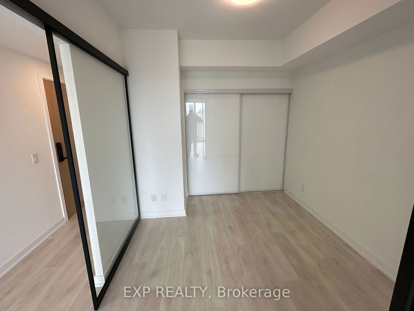 5 Defries St, unit 3007 for rent