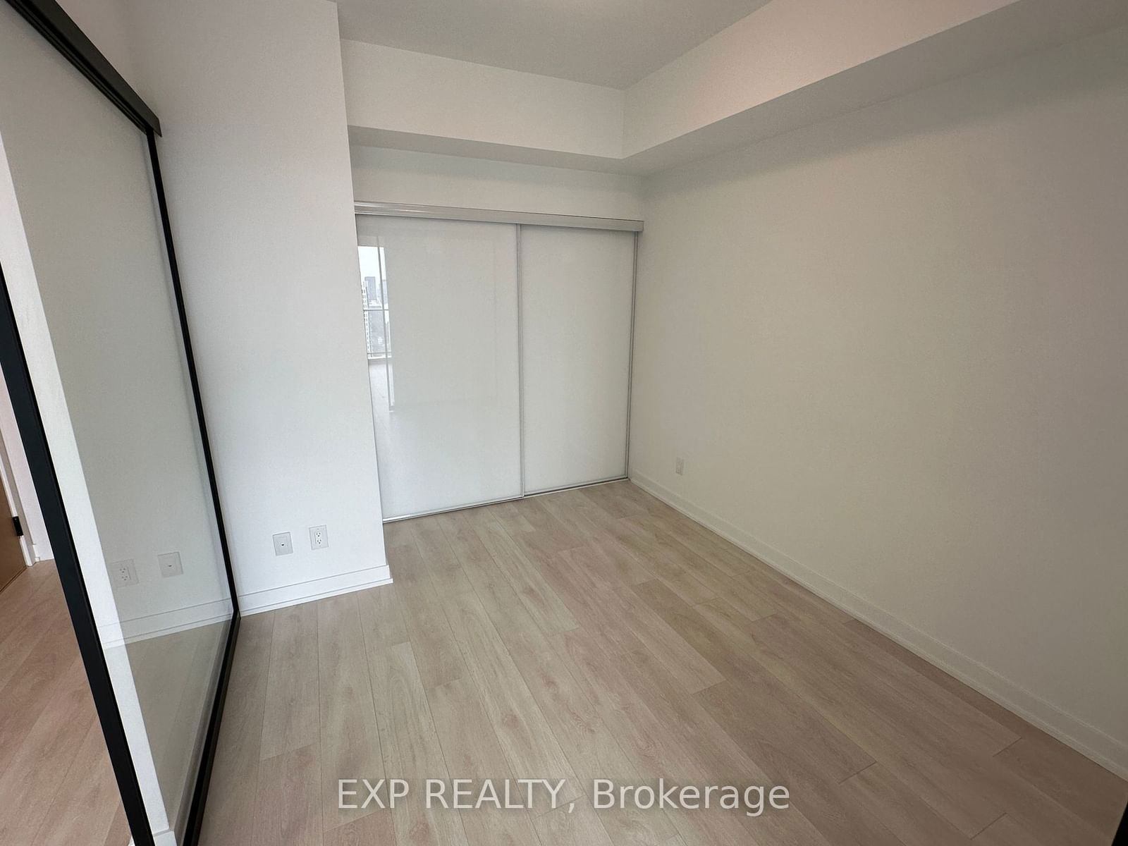 5 Defries St, unit 3007 for rent