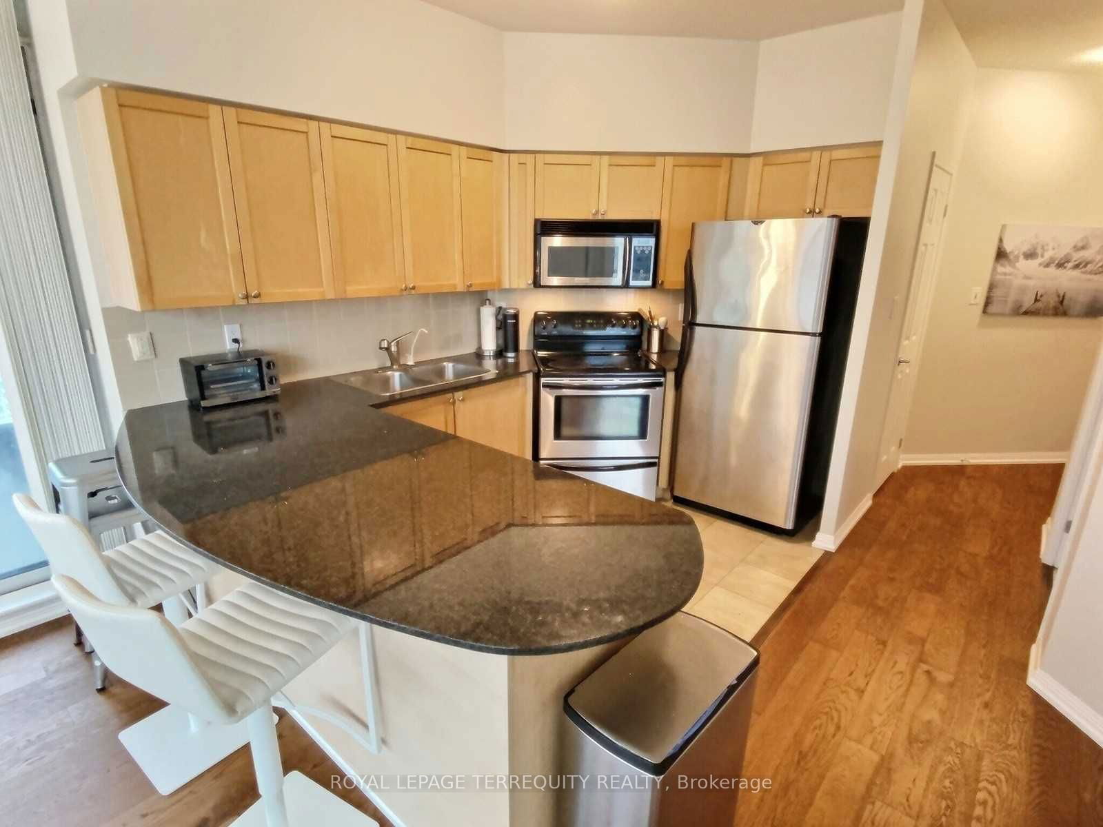 228 Queens Quay W, unit 2302 for rent - image #8