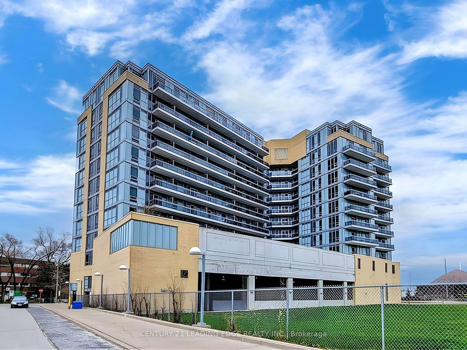 2756 Old Leslie St, unit 320 for sale - image #1