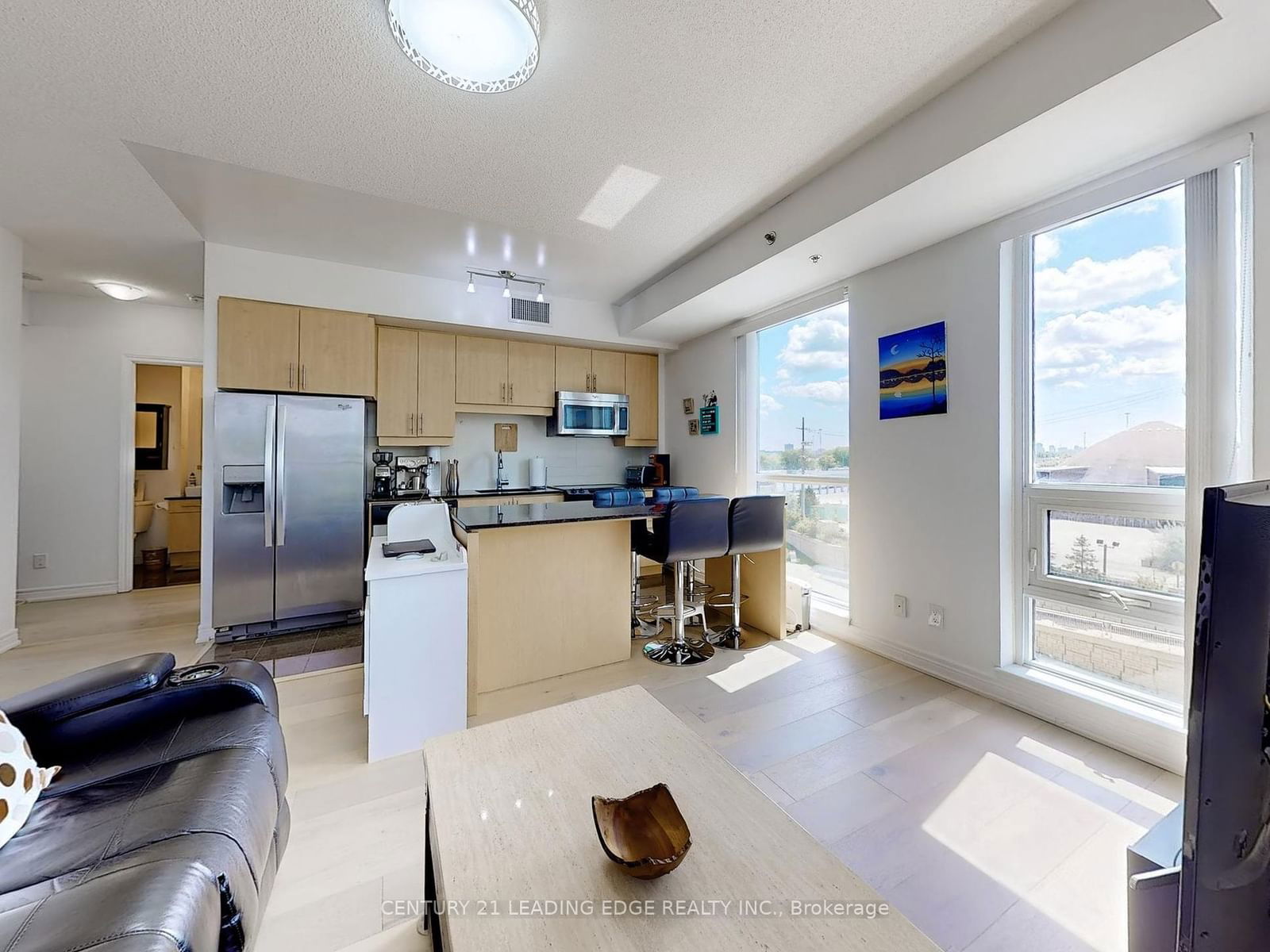 2756 Old Leslie St, unit 320 for sale - image #4