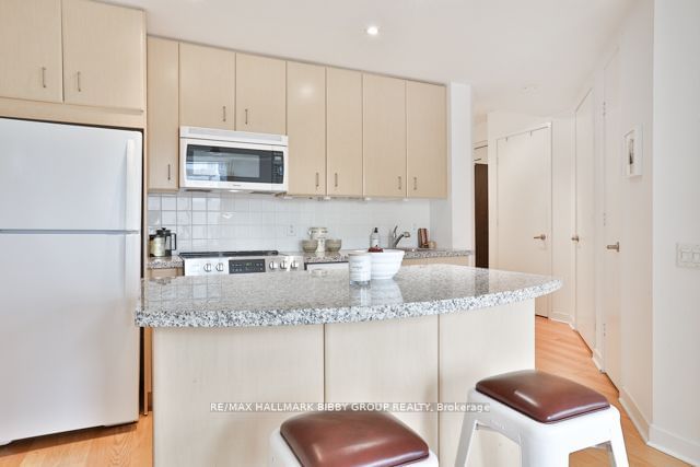 85 Bloor St E, unit PH09 for sale - image #9