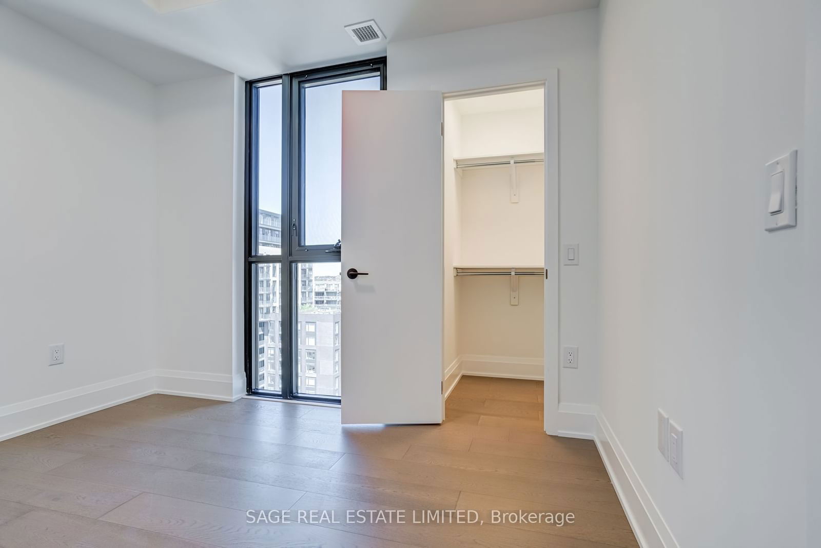 123 Portland St, unit 1103 for sale - image #16