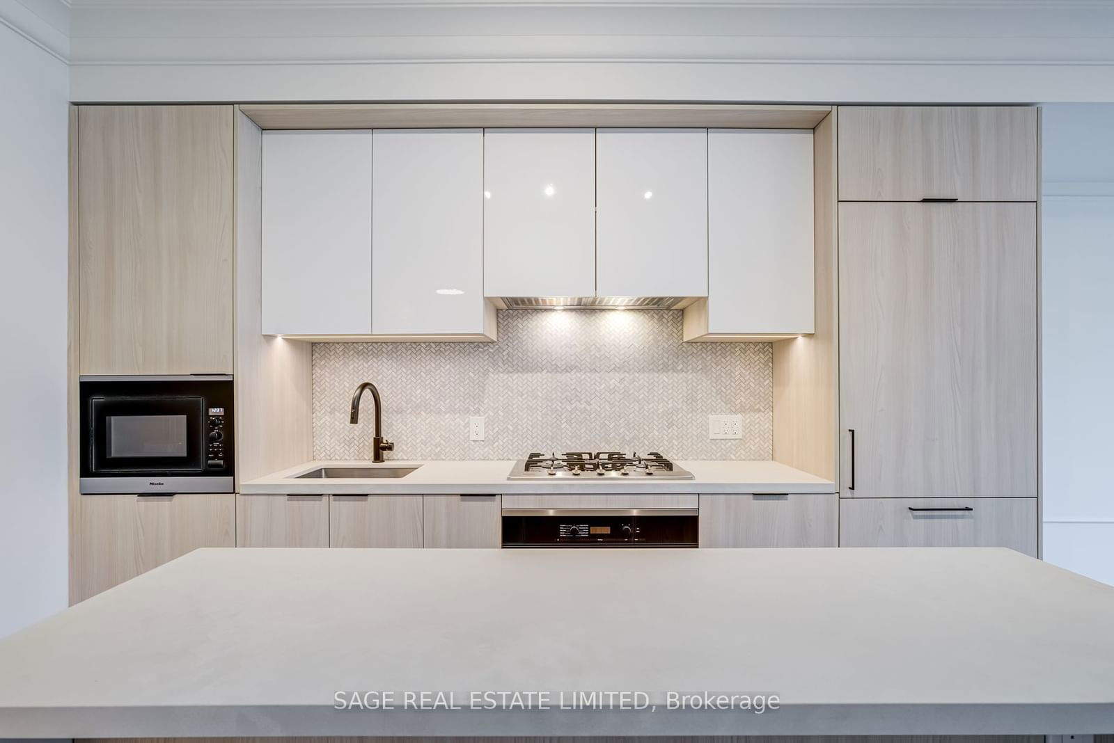 123 Portland St, unit 1103 for sale - image #8