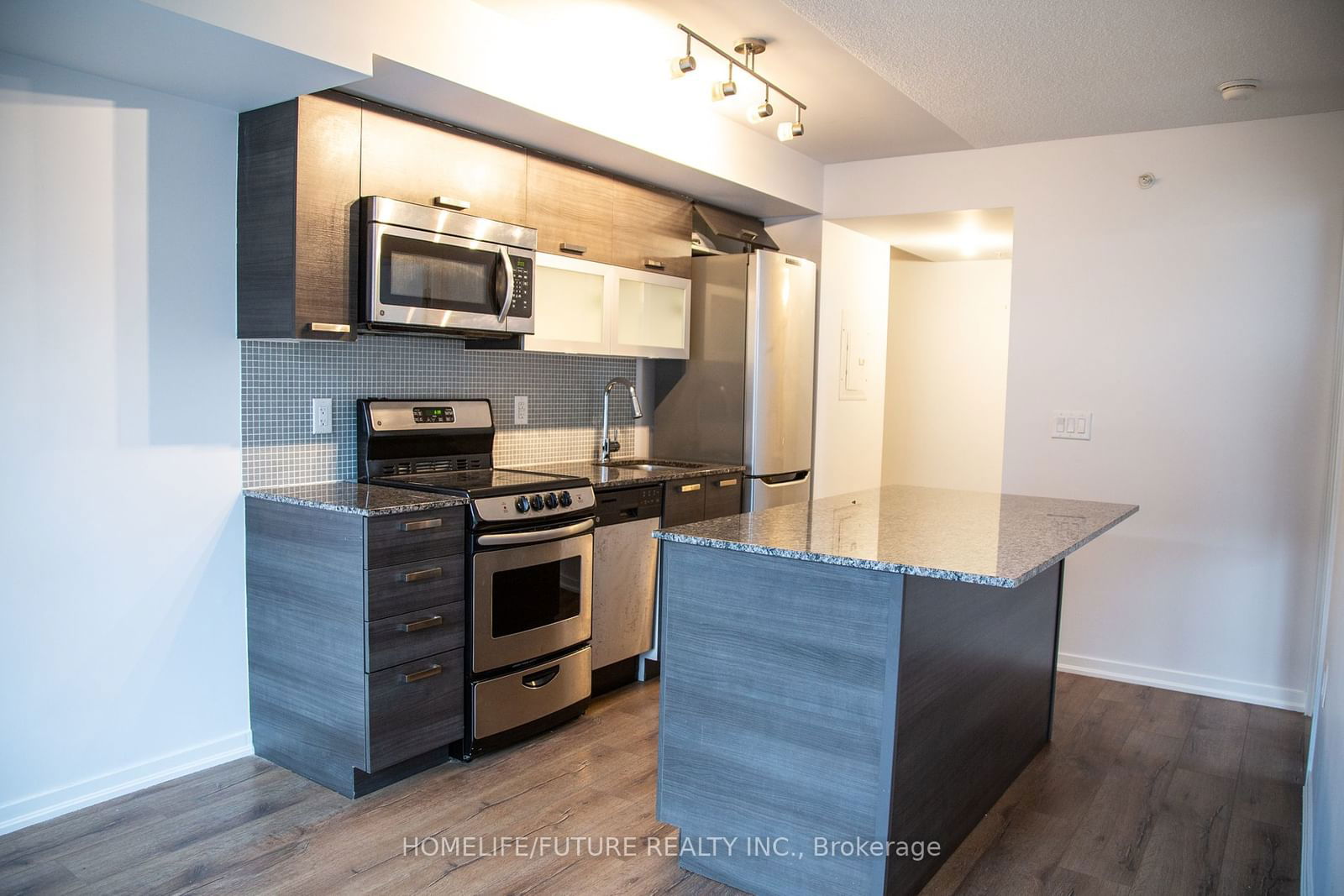 36 Lisgar St, unit 503E for rent