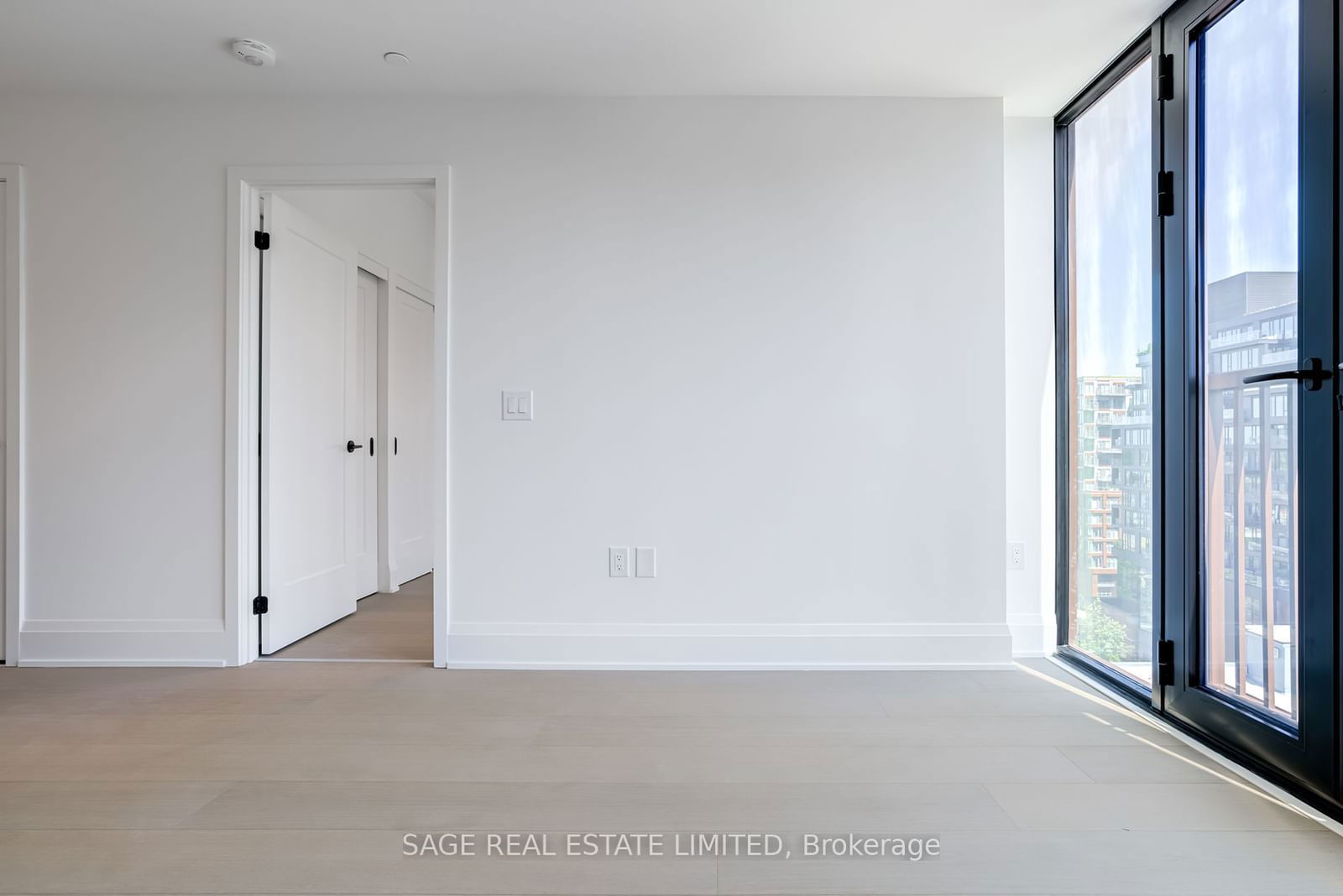 123 Portland St, unit 1104 for sale