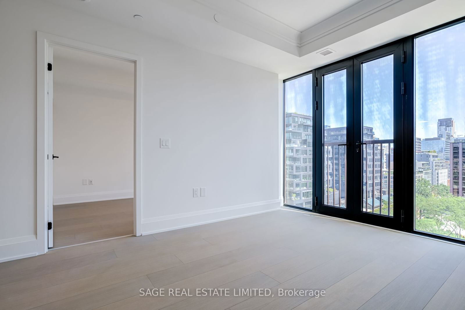 123 Portland St, unit 1104 for sale