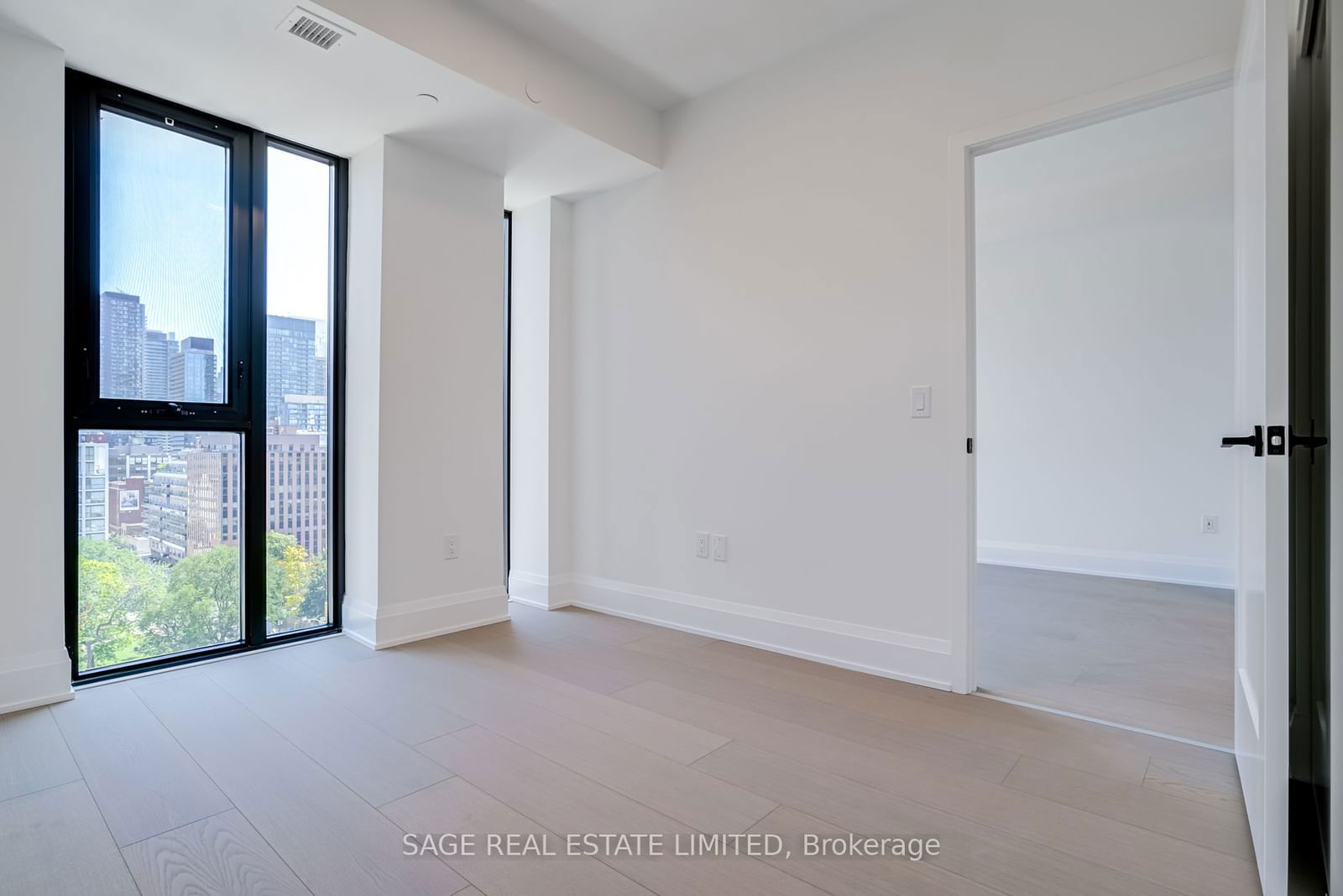 123 Portland St, unit 1104 for sale