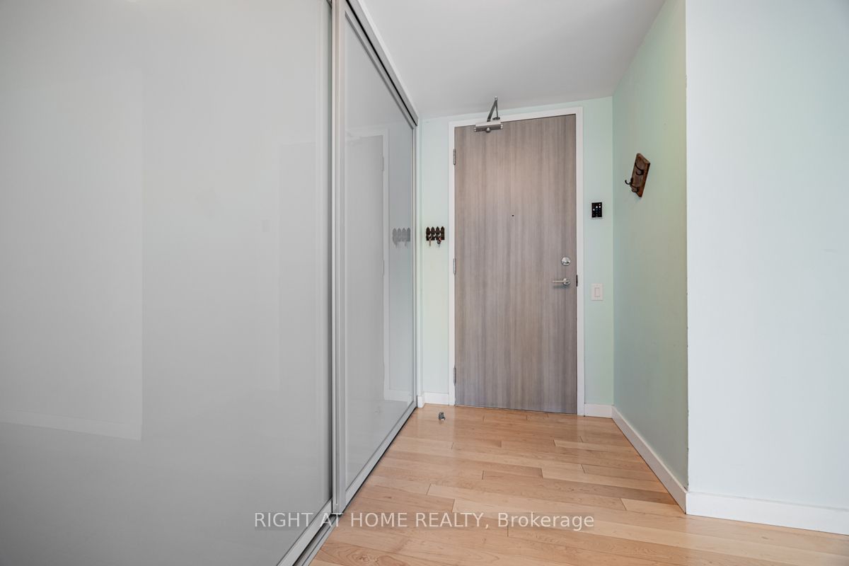 390 CHERRY St, unit 407 for rent - image #2