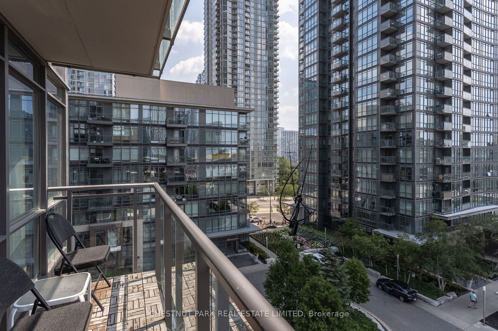 15 Fort York Blvd, unit 710 for rent - image #14