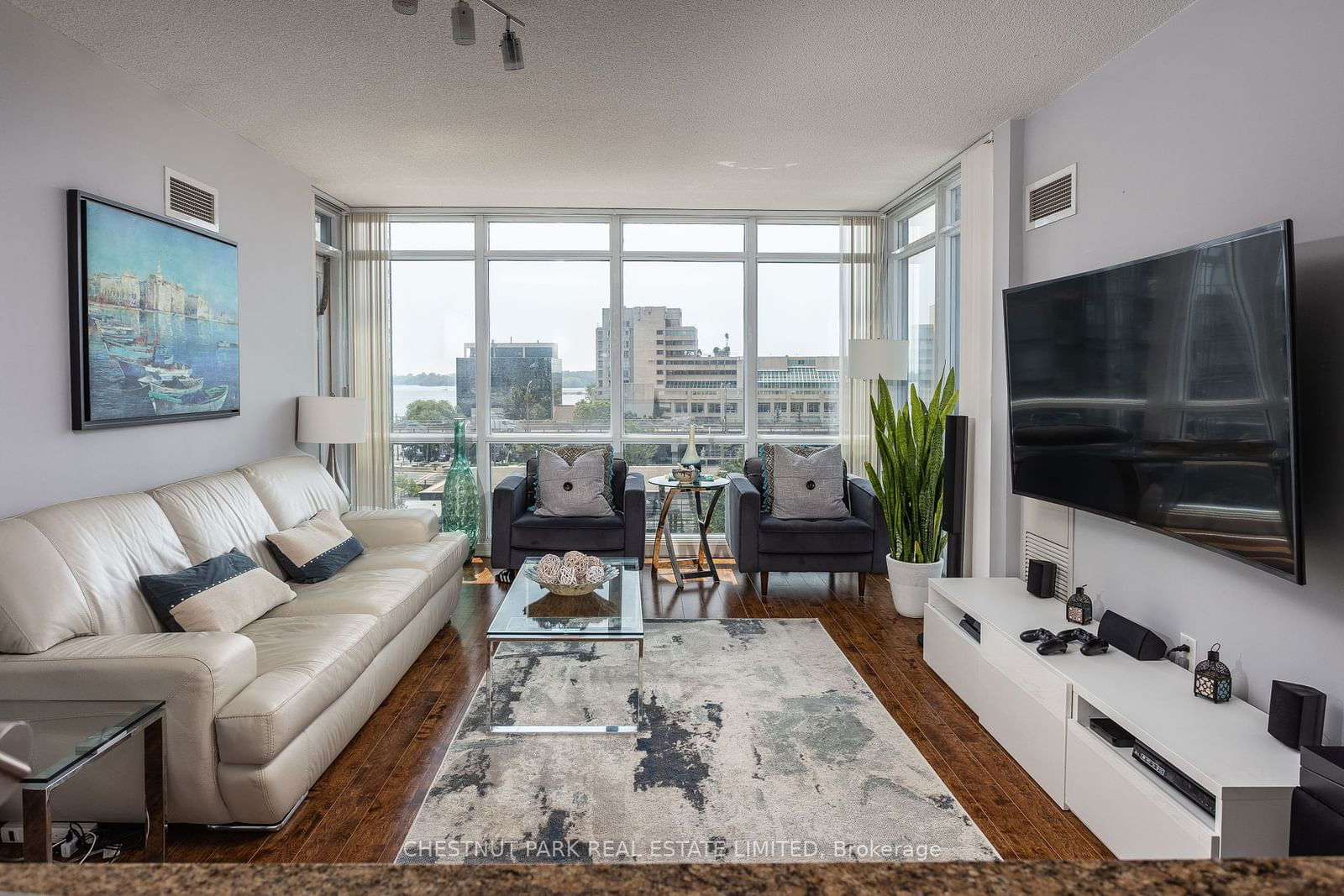 15 Fort York Blvd, unit 710 for rent - image #4