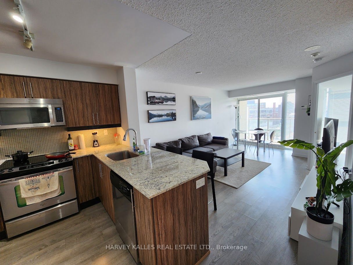 125 Western Battery Rd, unit 712 for rent - image #3