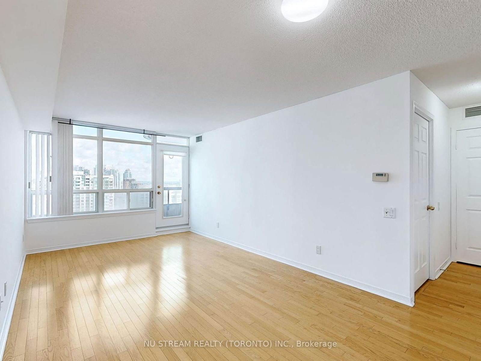 33 Empress Ave, unit 2001 for sale - image #6