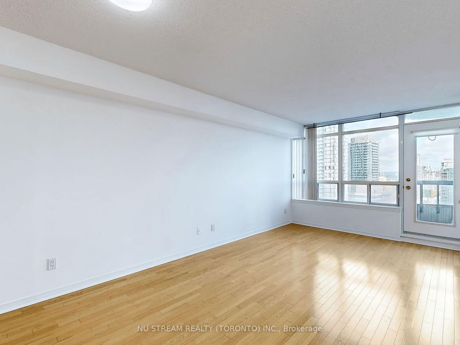 33 Empress Ave, unit 2001 for sale - image #8