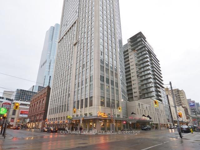 210 Victoria St, unit 1813 for rent - image #1