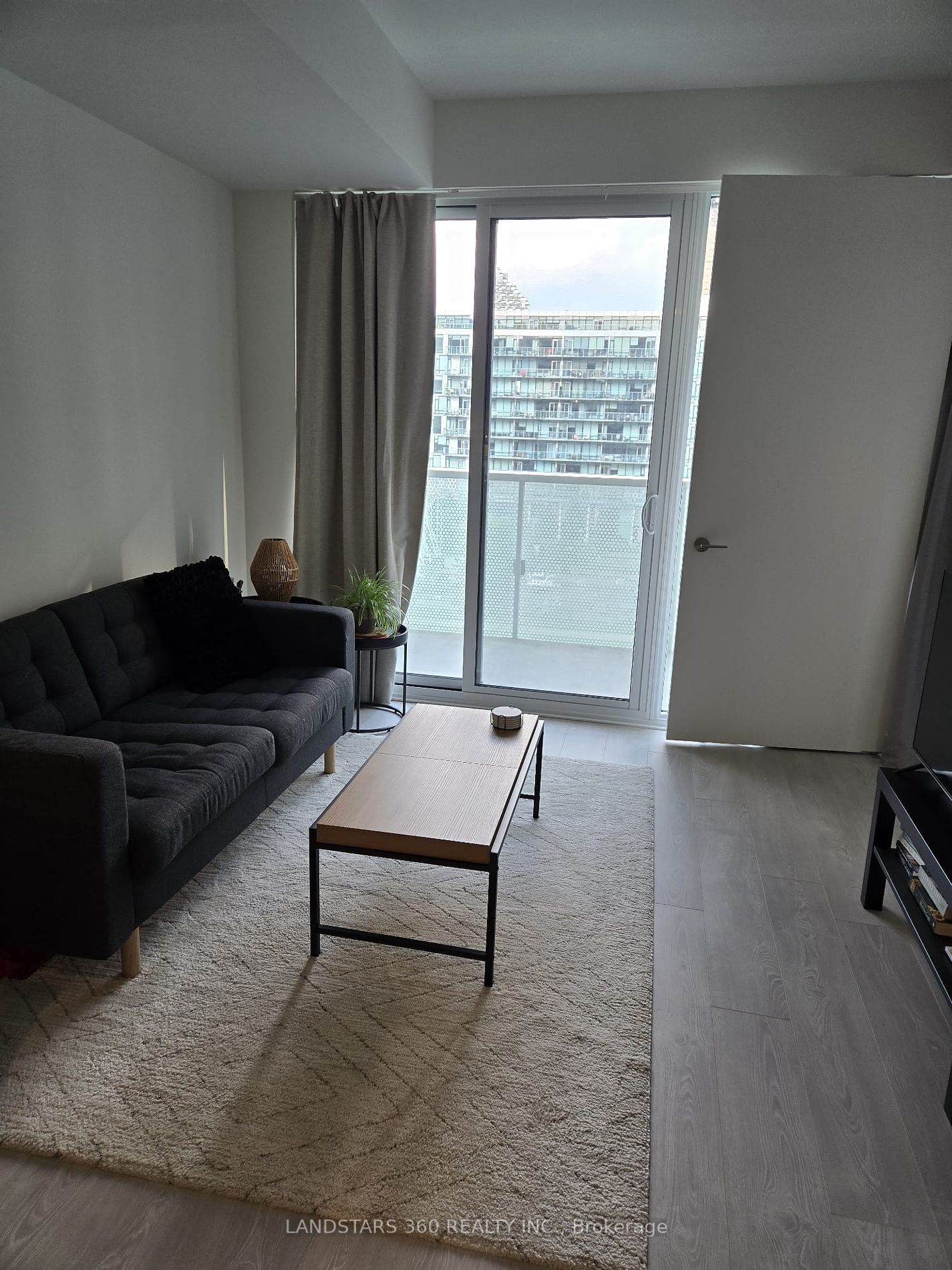 15 Queens Quay E, unit 605 for rent - image #11