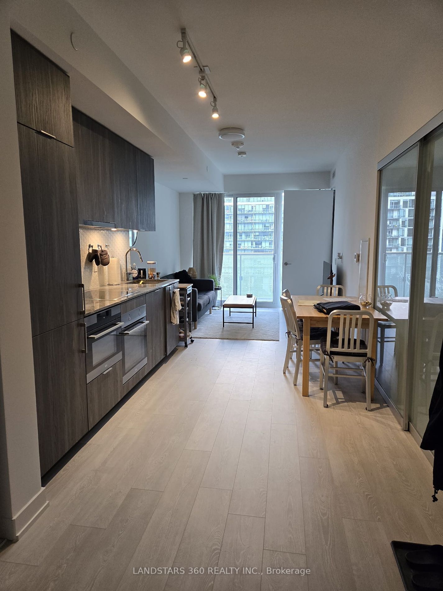 15 Queens Quay E, unit 605 for rent - image #4