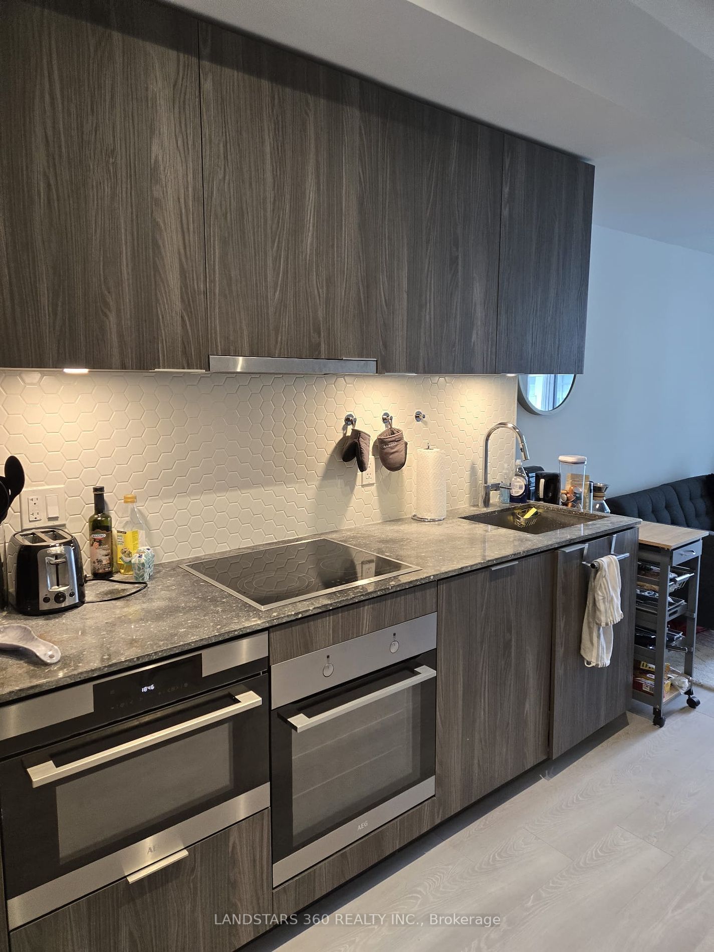 15 Queens Quay E, unit 605 for rent - image #6