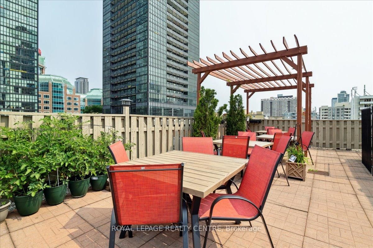 88 CHARLES St E, unit 602 for sale - image #21