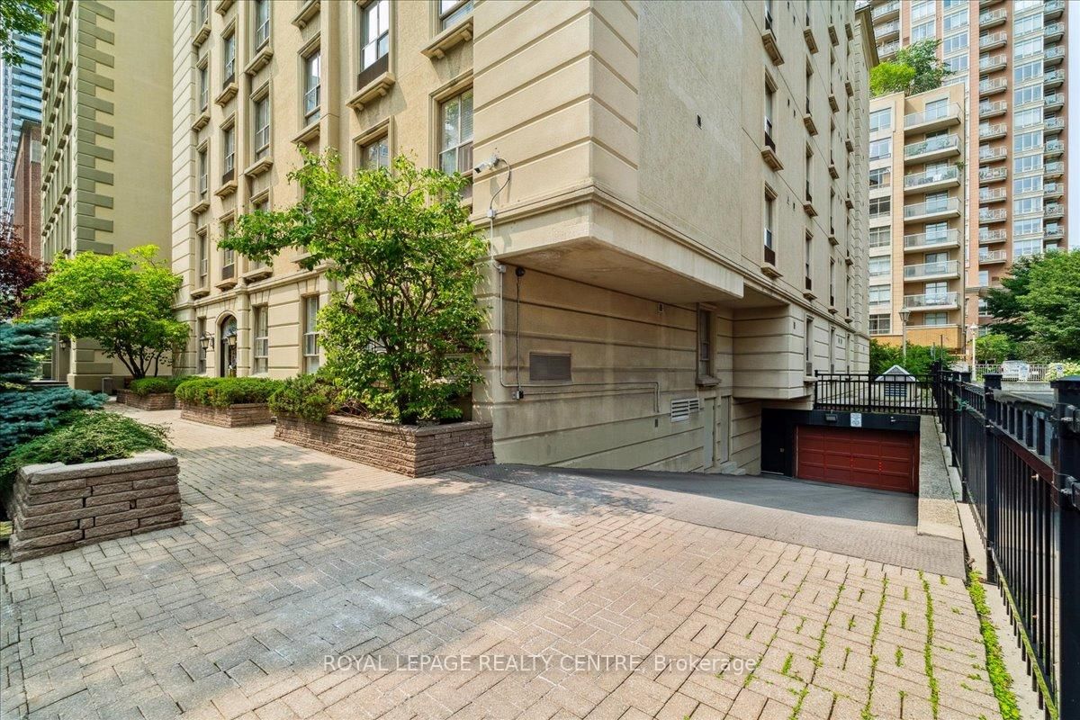 88 CHARLES St E, unit 602 for sale - image #24