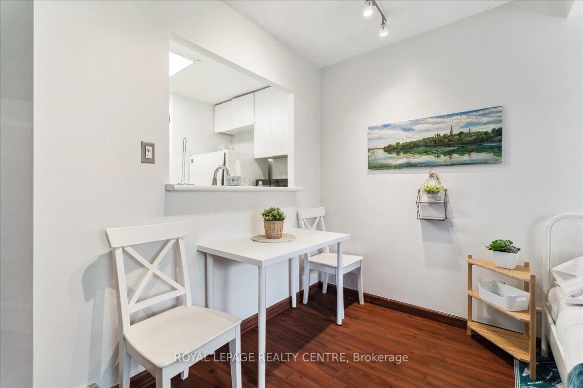 88 CHARLES St E, unit 602 for sale - image #9