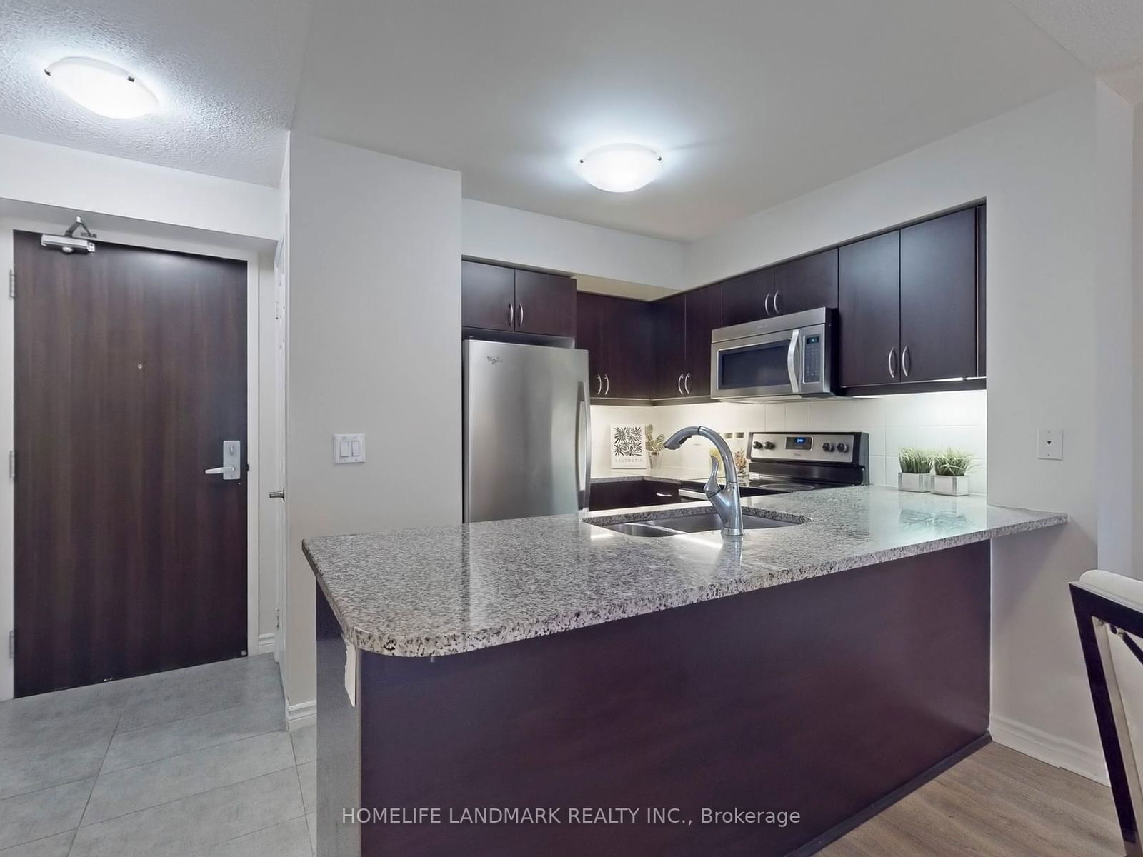 25 Lower Simcoe St, unit 820 for sale - image #17