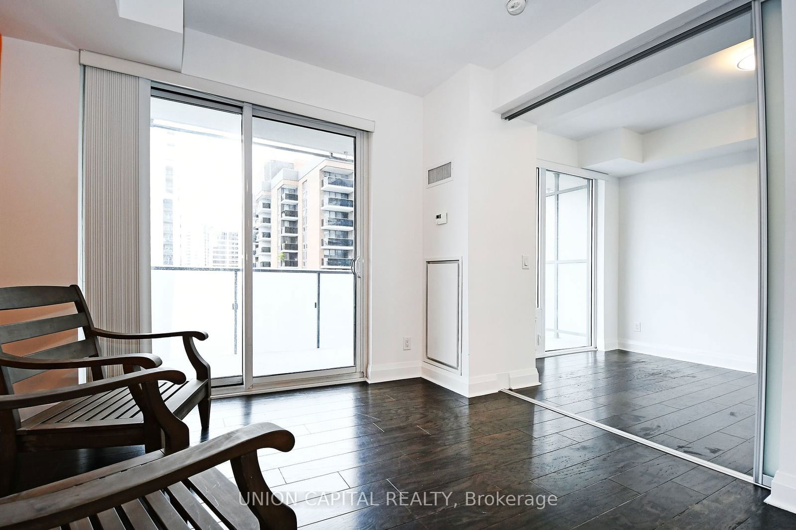 65 St. Mary St, unit 1408 for sale - image #10