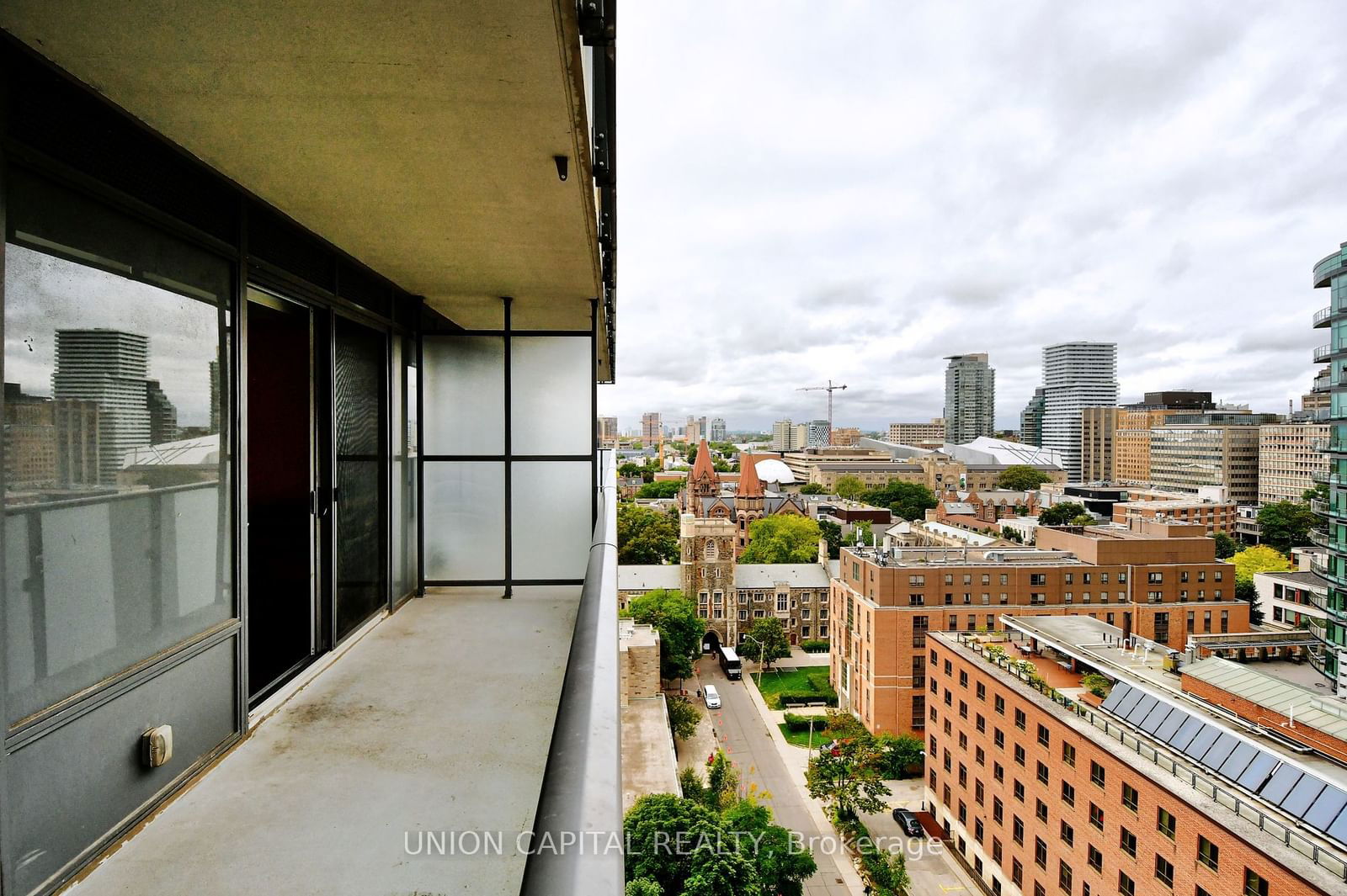 65 St. Mary St, unit 1408 for sale - image #37