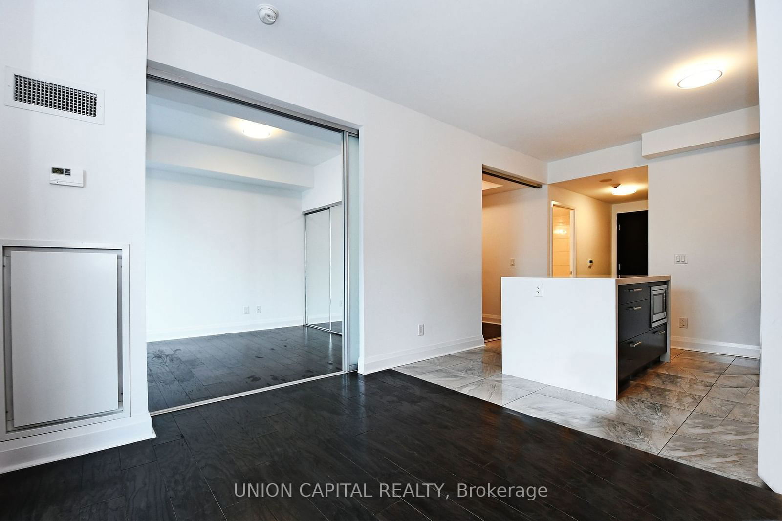 65 St Mary St, unit 1408 for rent - image #11