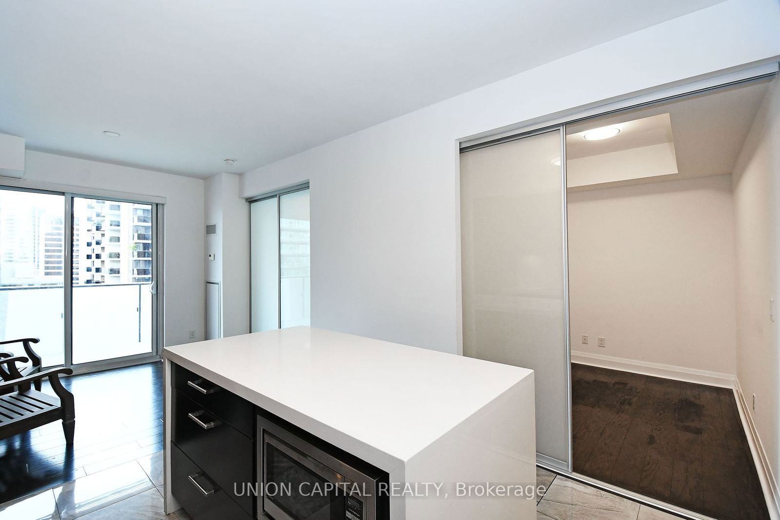 65 St Mary St, unit 1408 for rent - image #27