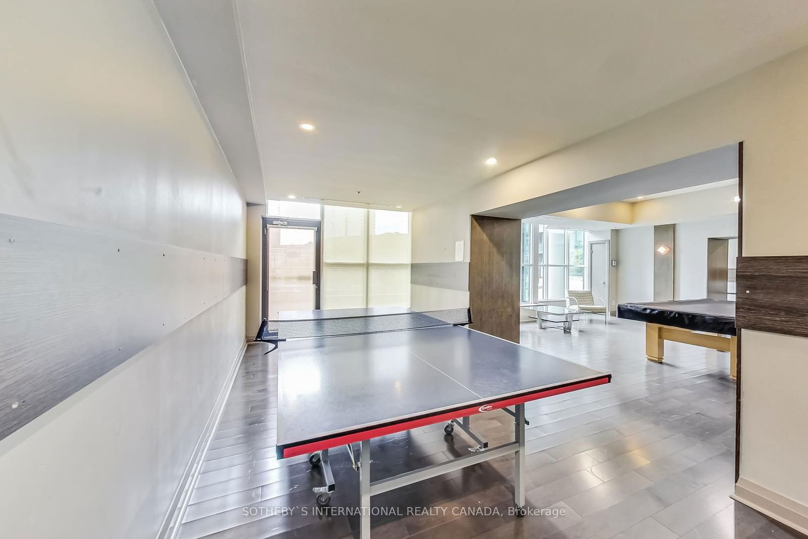 18 Harbour St, unit 1910 for sale