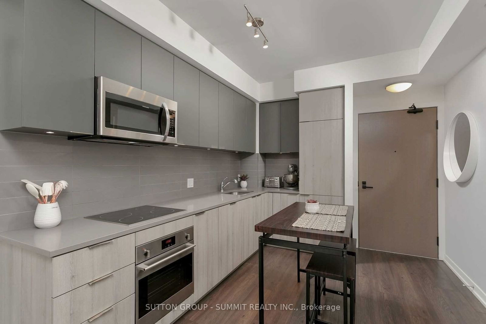 223 St Clair Ave W, unit 401 for rent - image #6