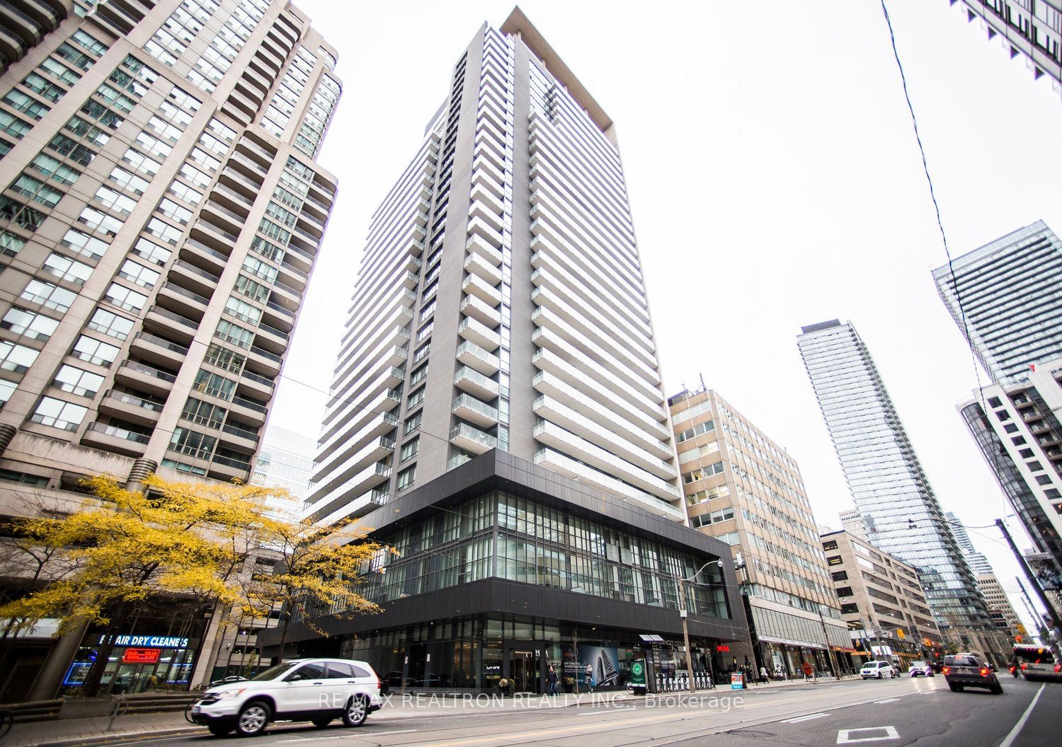 770 BAY St, unit Ph406 for rent - image #1