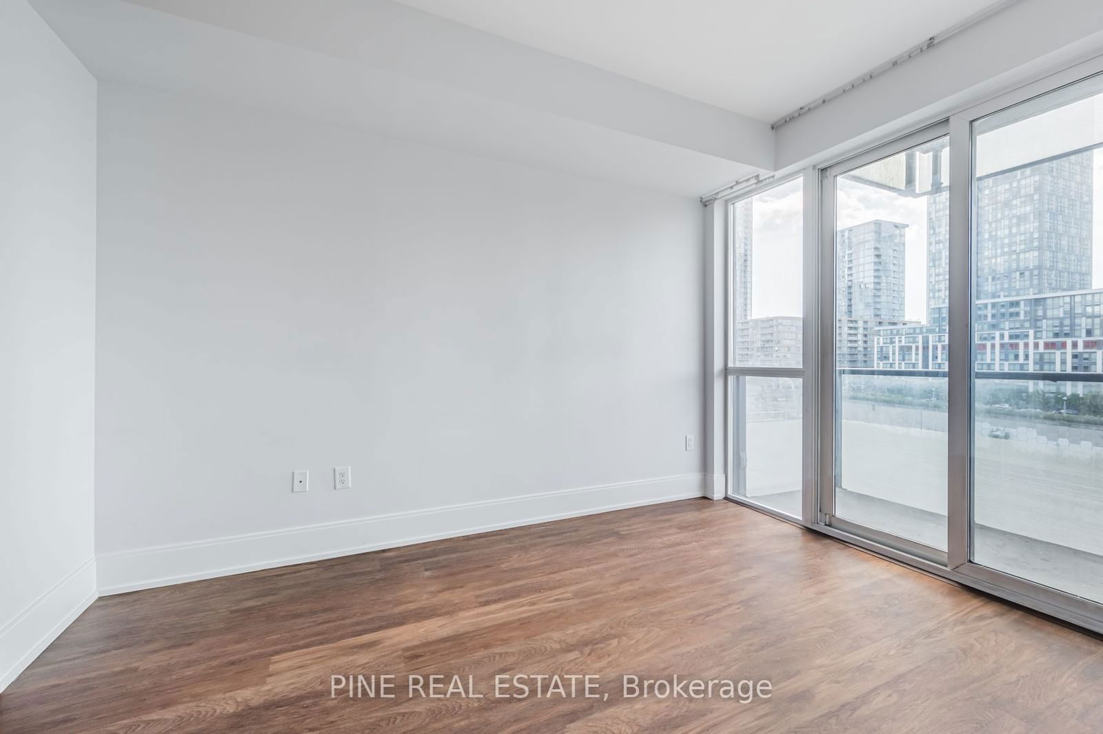 560 Front St W, unit 0431 for rent - image #16