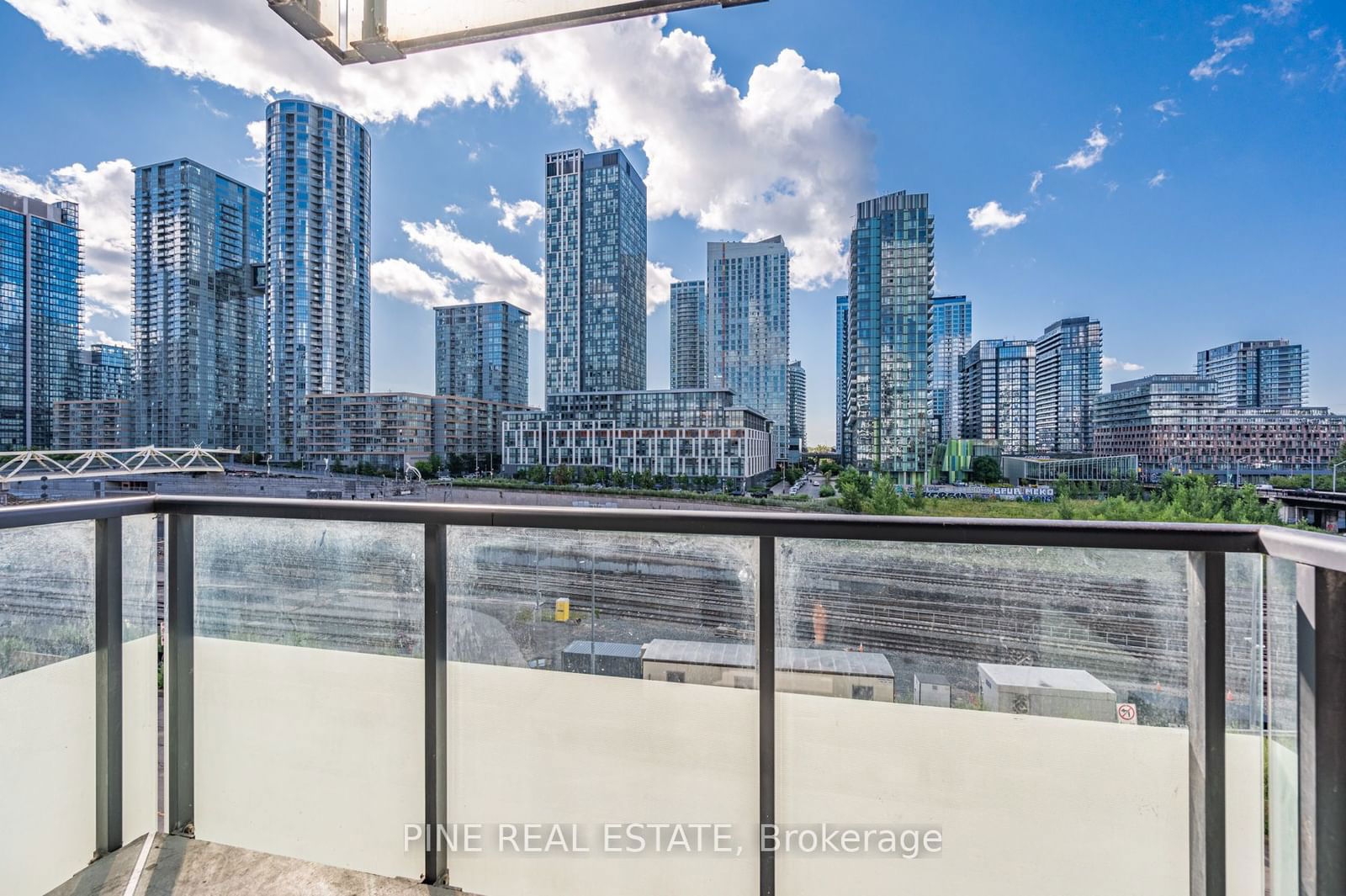 560 Front St W, unit 0431 for rent - image #30