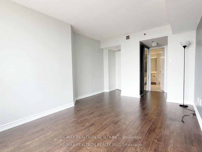 38 Elm St, unit 2907 for rent - image #10