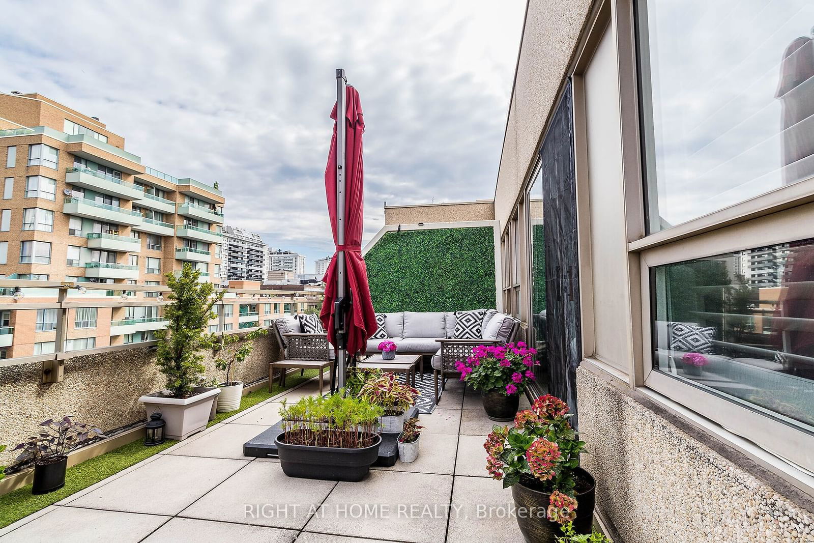 111 Merton St, unit Ph503 for sale - image #1