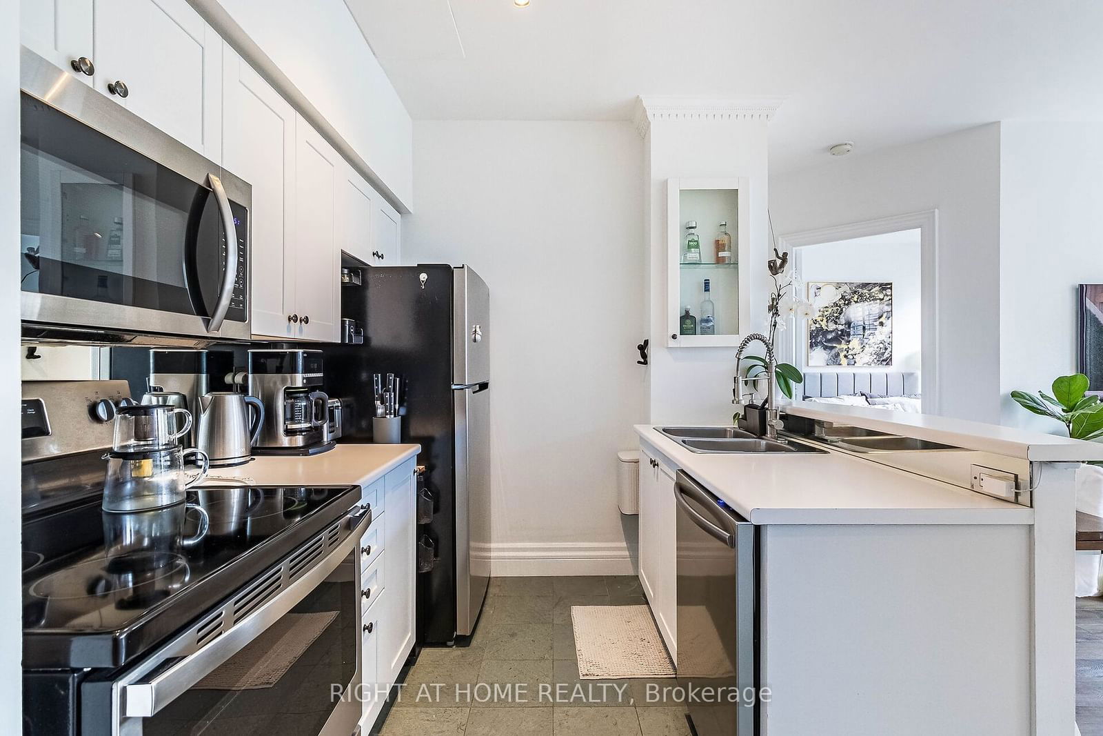 111 Merton St, unit Ph503 for sale - image #11