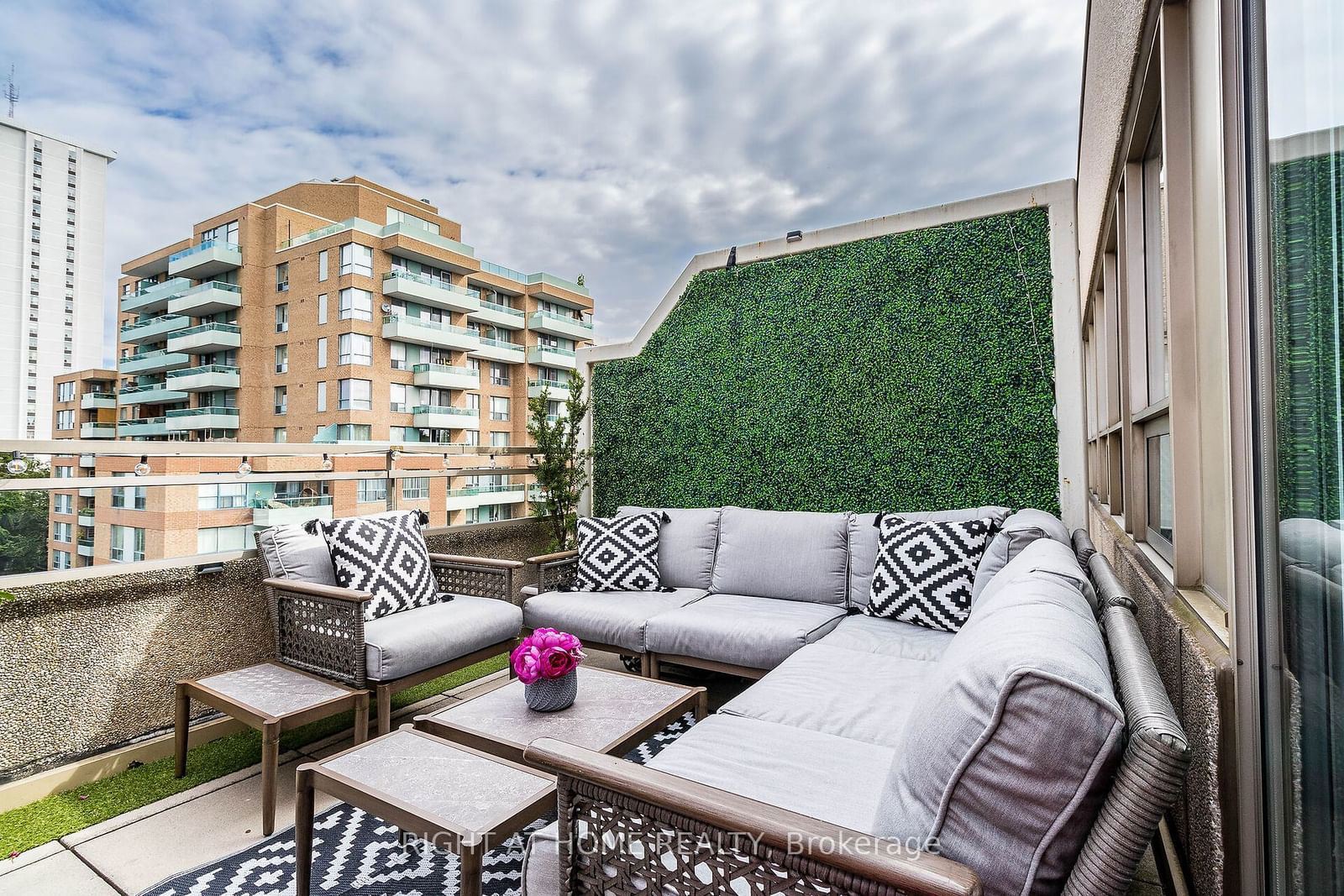 111 Merton St, unit Ph503 for sale - image #29