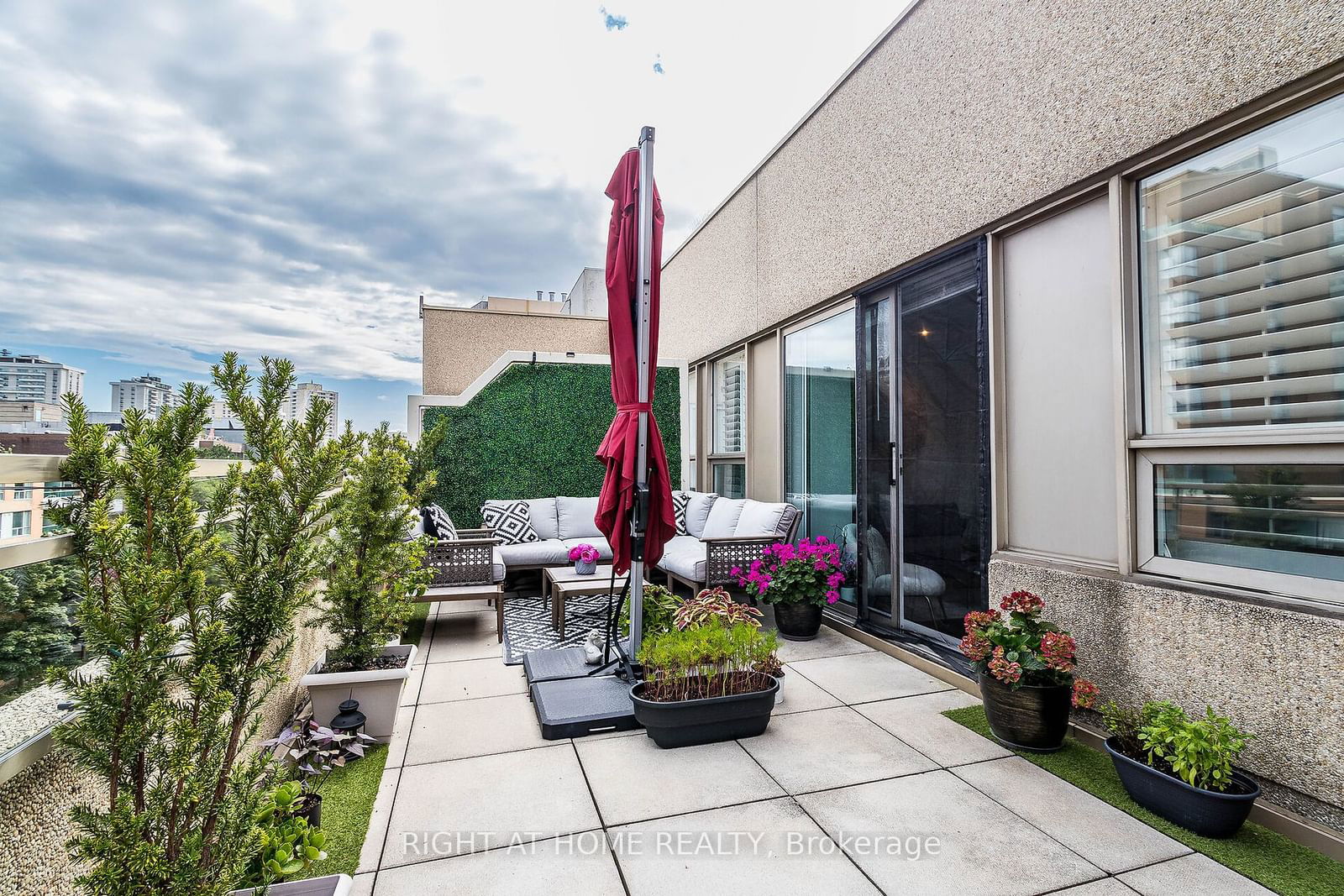 111 Merton St, unit Ph503 for sale - image #31