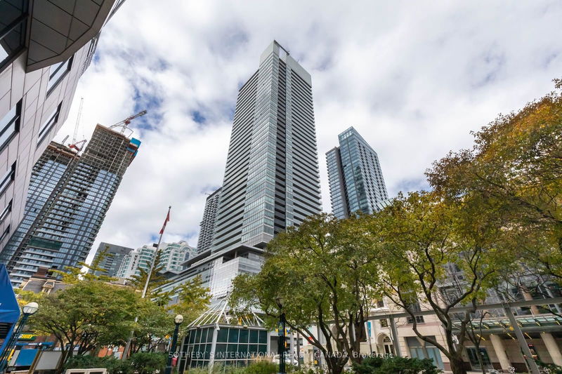 80 John St, unit 1303 for sale