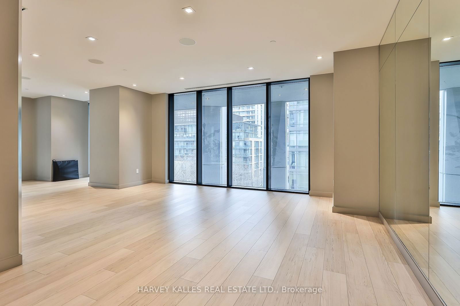 1 Yorkville Ave, unit 4503 for sale - image #32