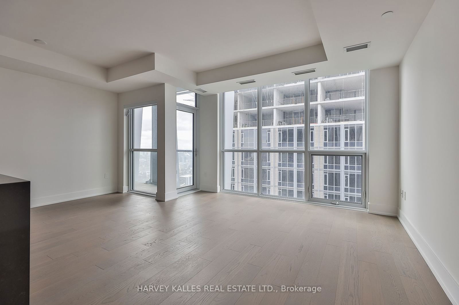 1 Yorkville Ave, unit 4503 for sale - image #4