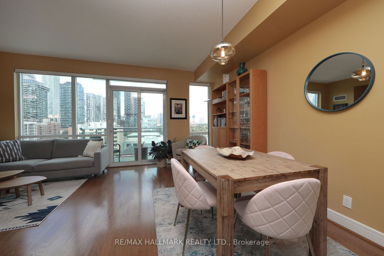 116 George St, unit N904 for sale - image #6