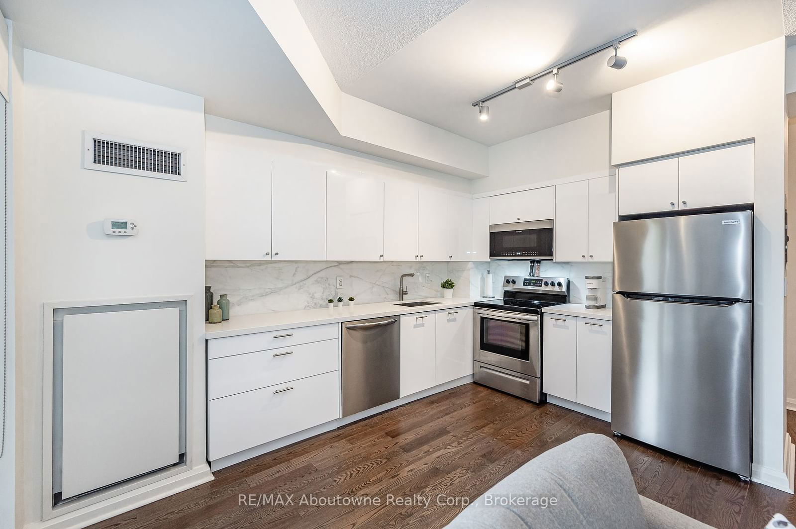 35 Hayden St, unit 401 for sale - image #13