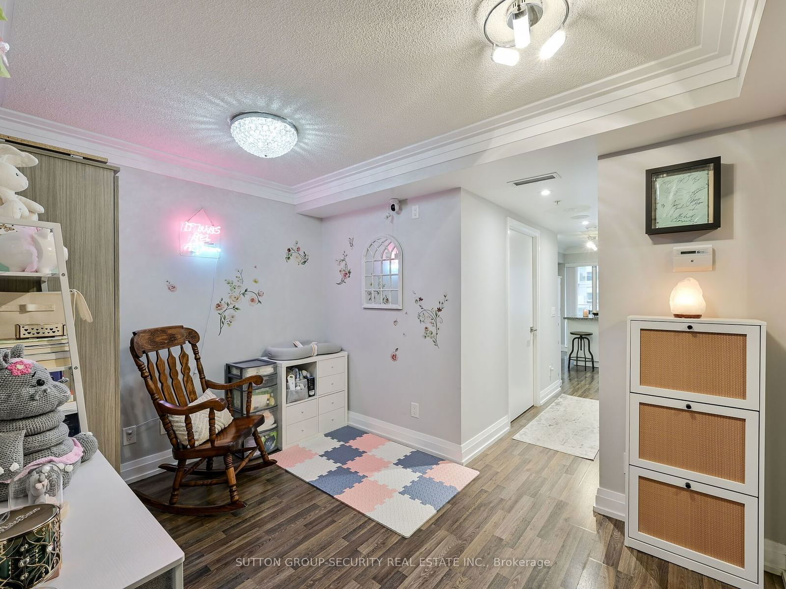 565 Wilson Ave, unit W306 for sale - image #7