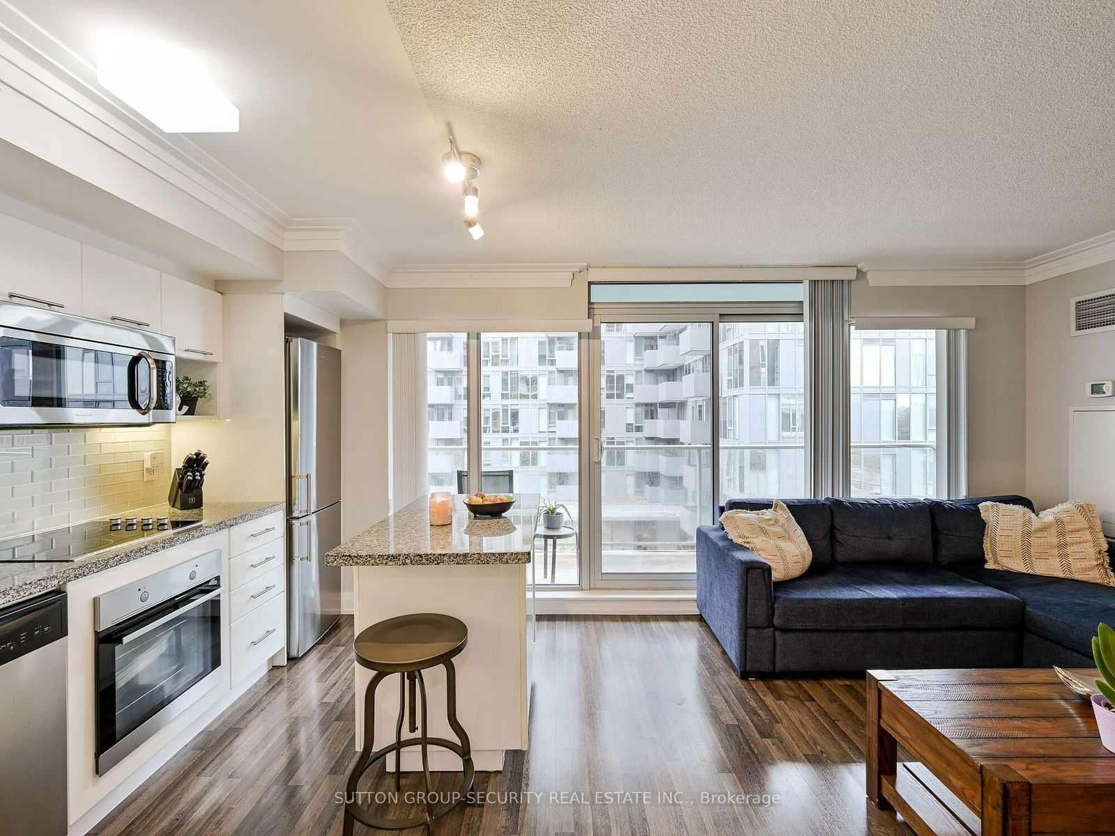 565 Wilson Ave, unit W306 for sale - image #8