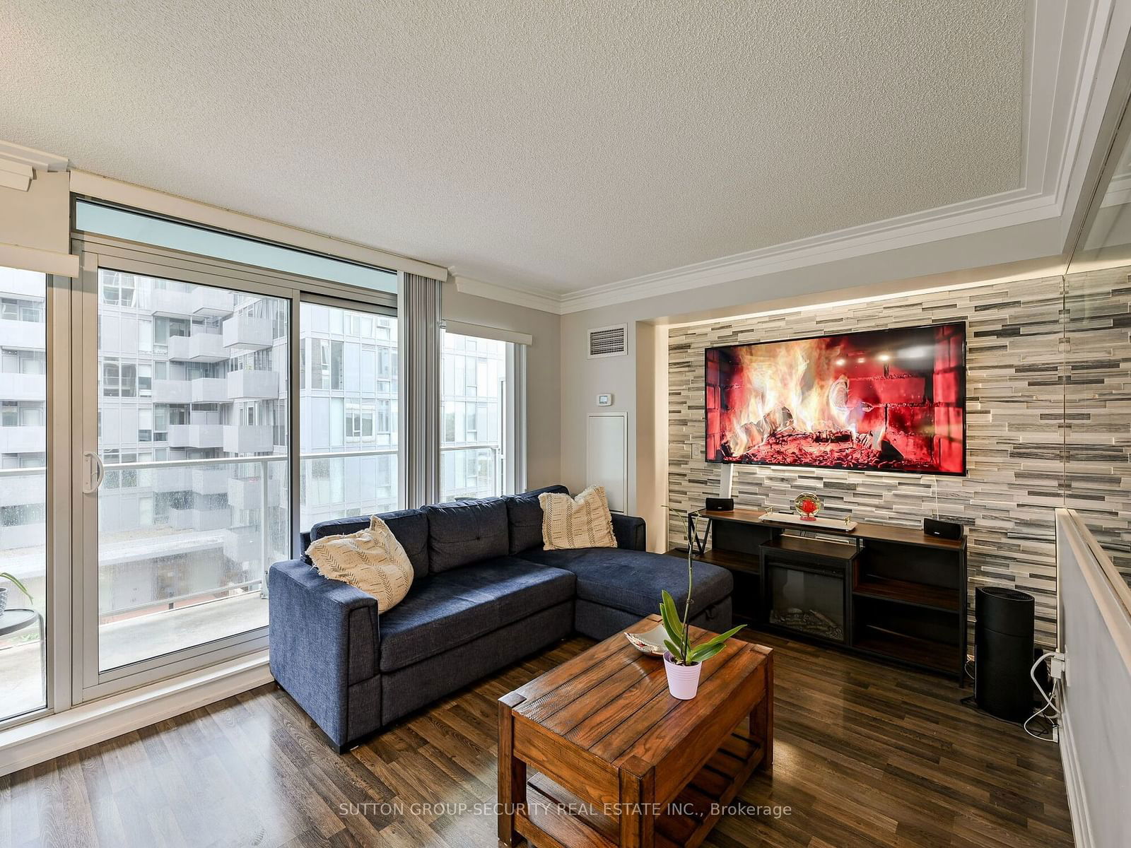 565 Wilson Ave, unit W306 for sale