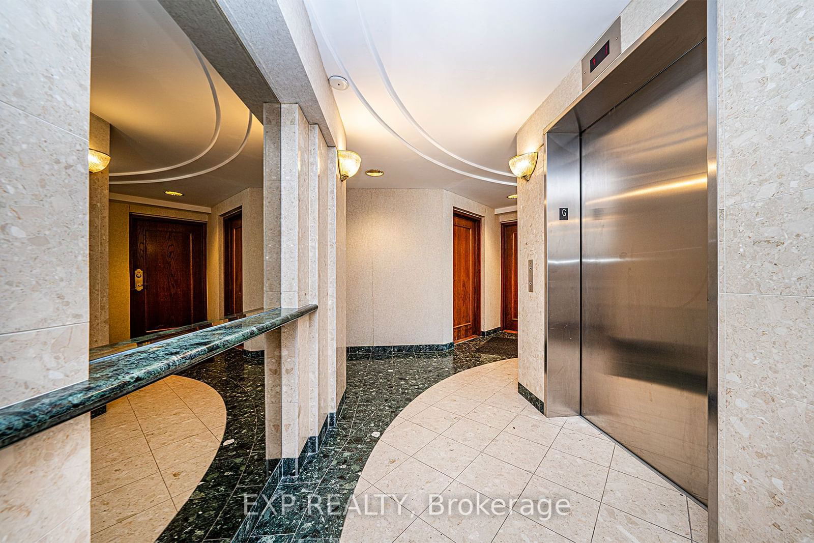 38 Hollywood Ave, unit 312 for rent - image #18